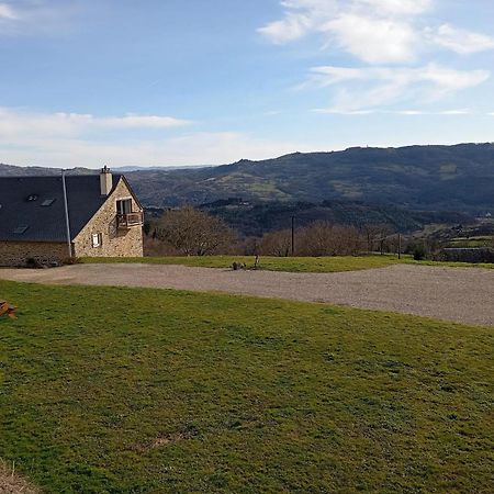 Appartement Charmant A Saint Come D'Olt Vue Montagne 80 M² Balconc ภายนอก รูปภาพ